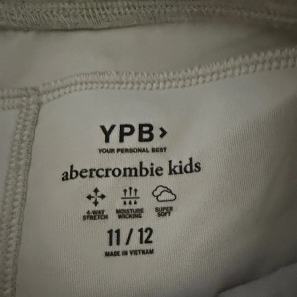 Abercrombie Kids Light Gray Shorts - Picture 2 of 4